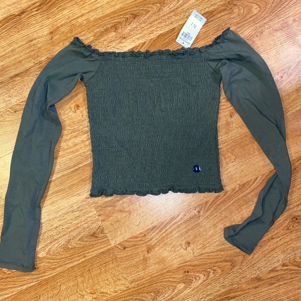 NWT Hollister crop!